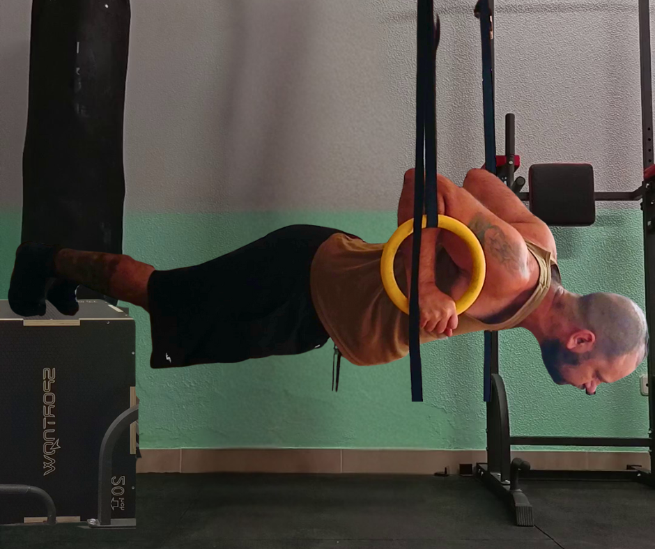 Flexão em argolas para mobilidade